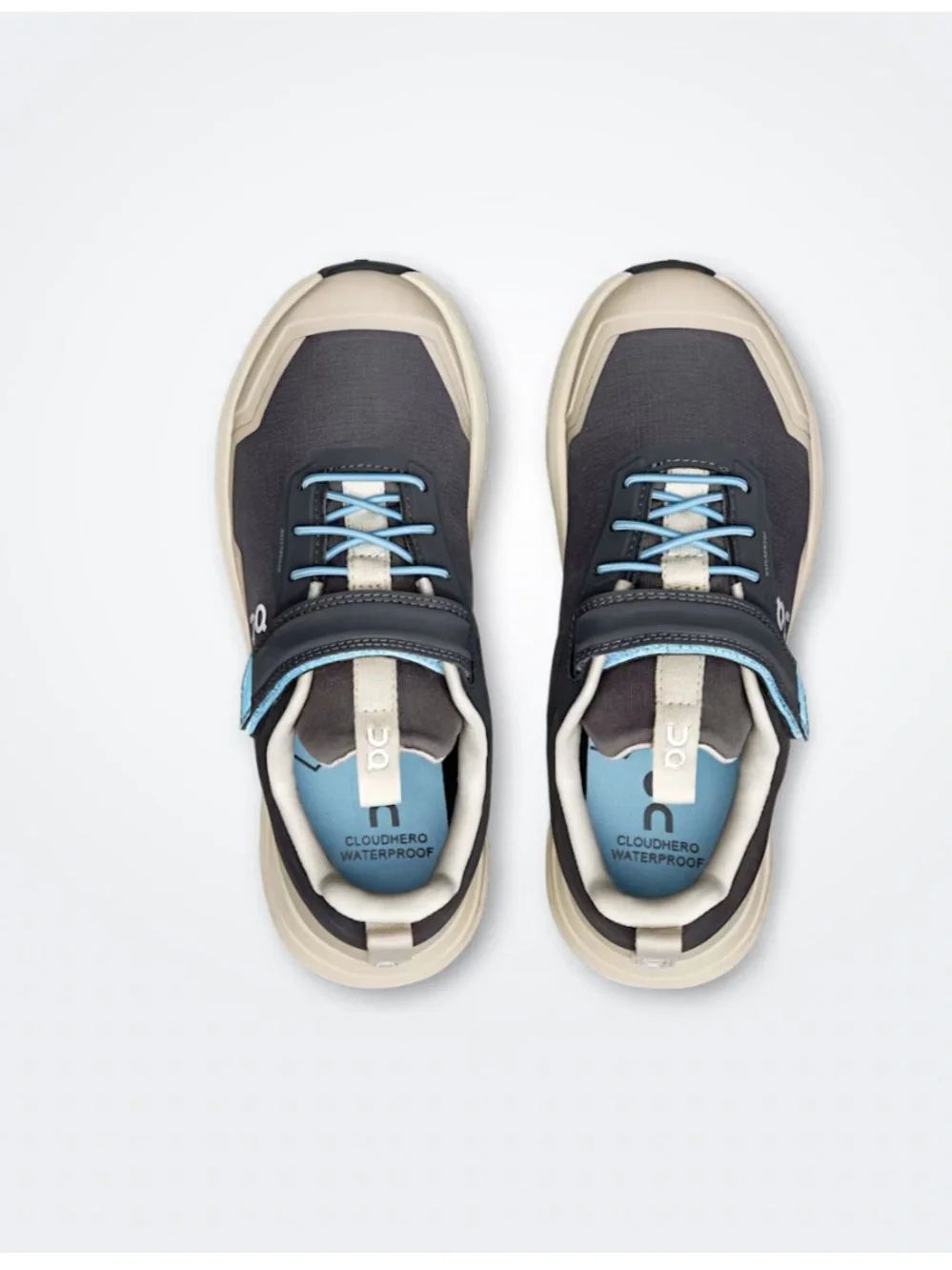 On Running Cloudhero Kids Waterproof Eclipse | Pearl size 2.5 preowned